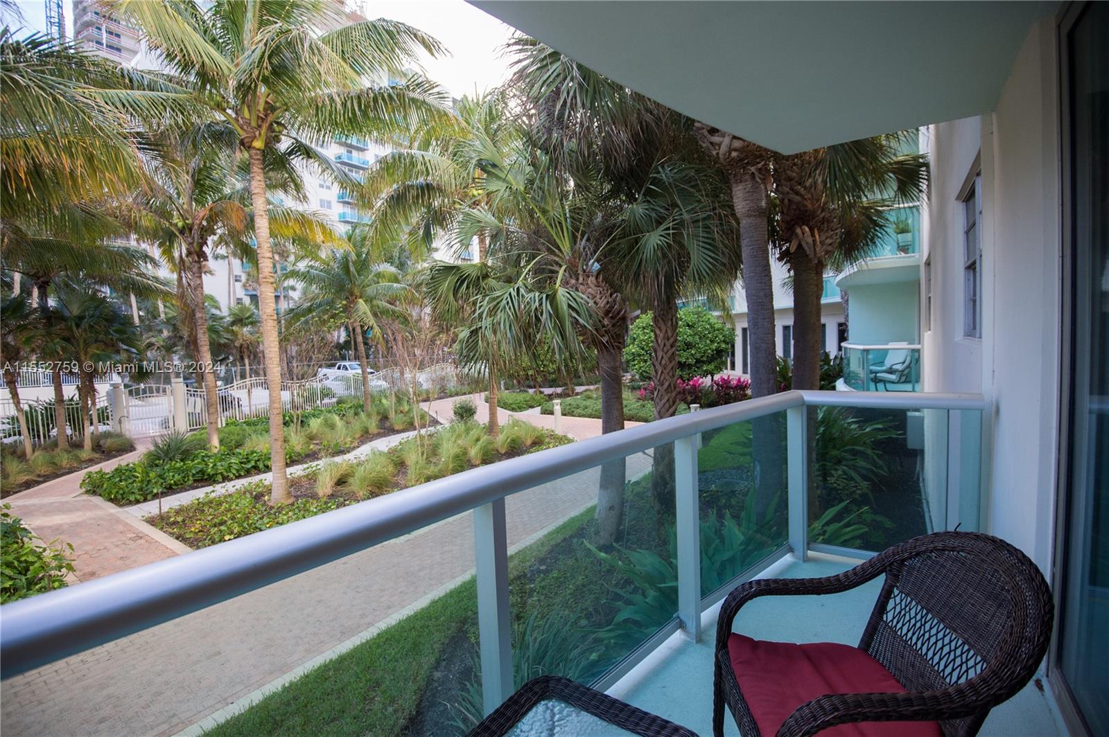 TIDES ON HOLLYWOOD BEACH - Residential Lease