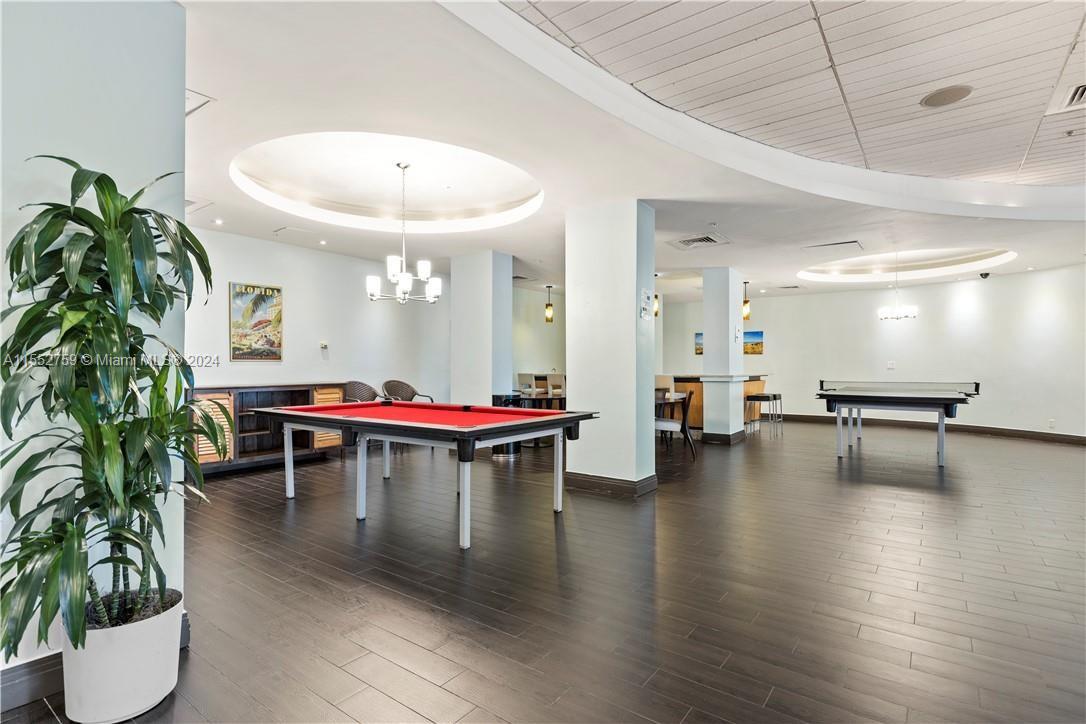 TIDES ON HOLLYWOOD BEACH - Residential Lease