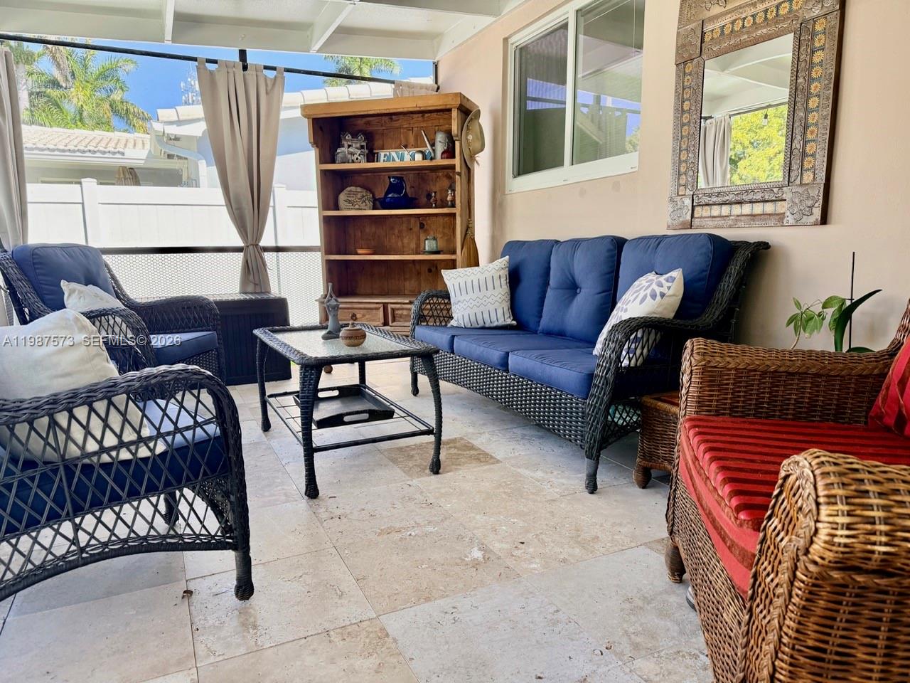 HOLLYWOOD HOMESITES HIGH - Residential