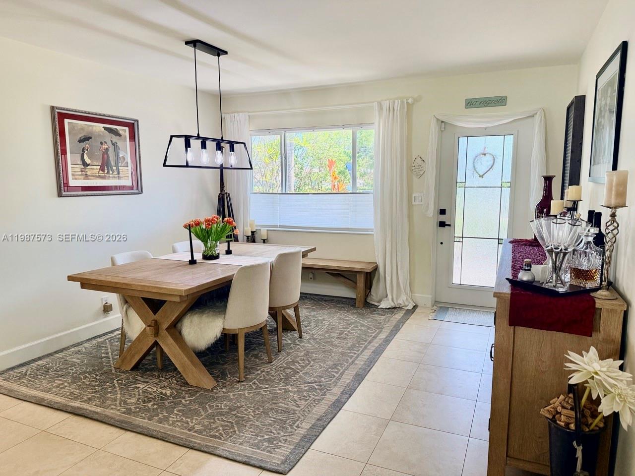 HOLLYWOOD HOMESITES HIGH - Residential