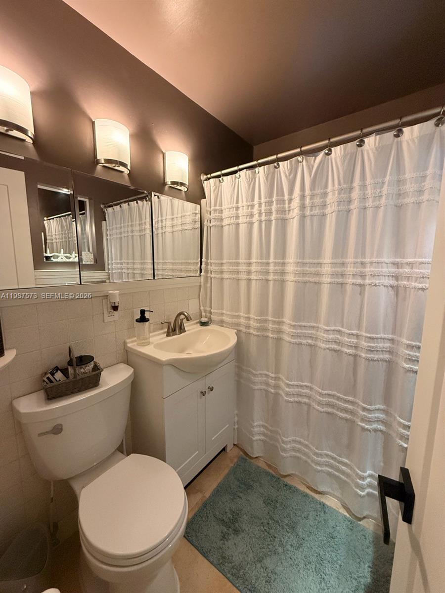 HOLLYWOOD HOMESITES HIGH - Residential