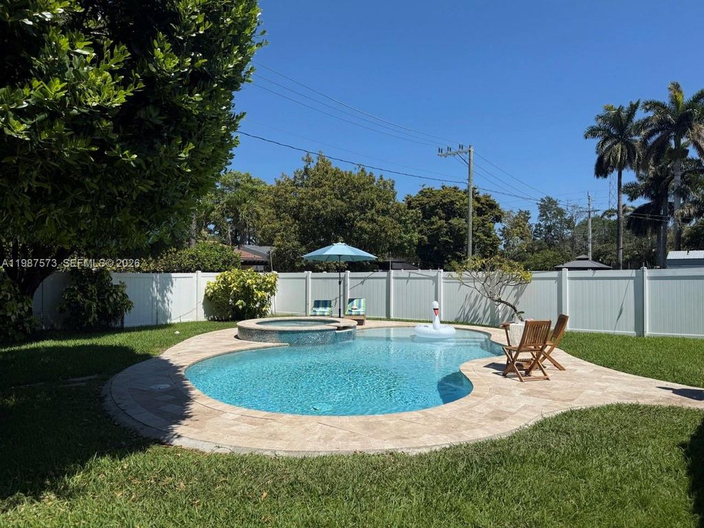 Photo of 1411 Harding St, Hollywood, FL 33020 (MLS # A11987573)