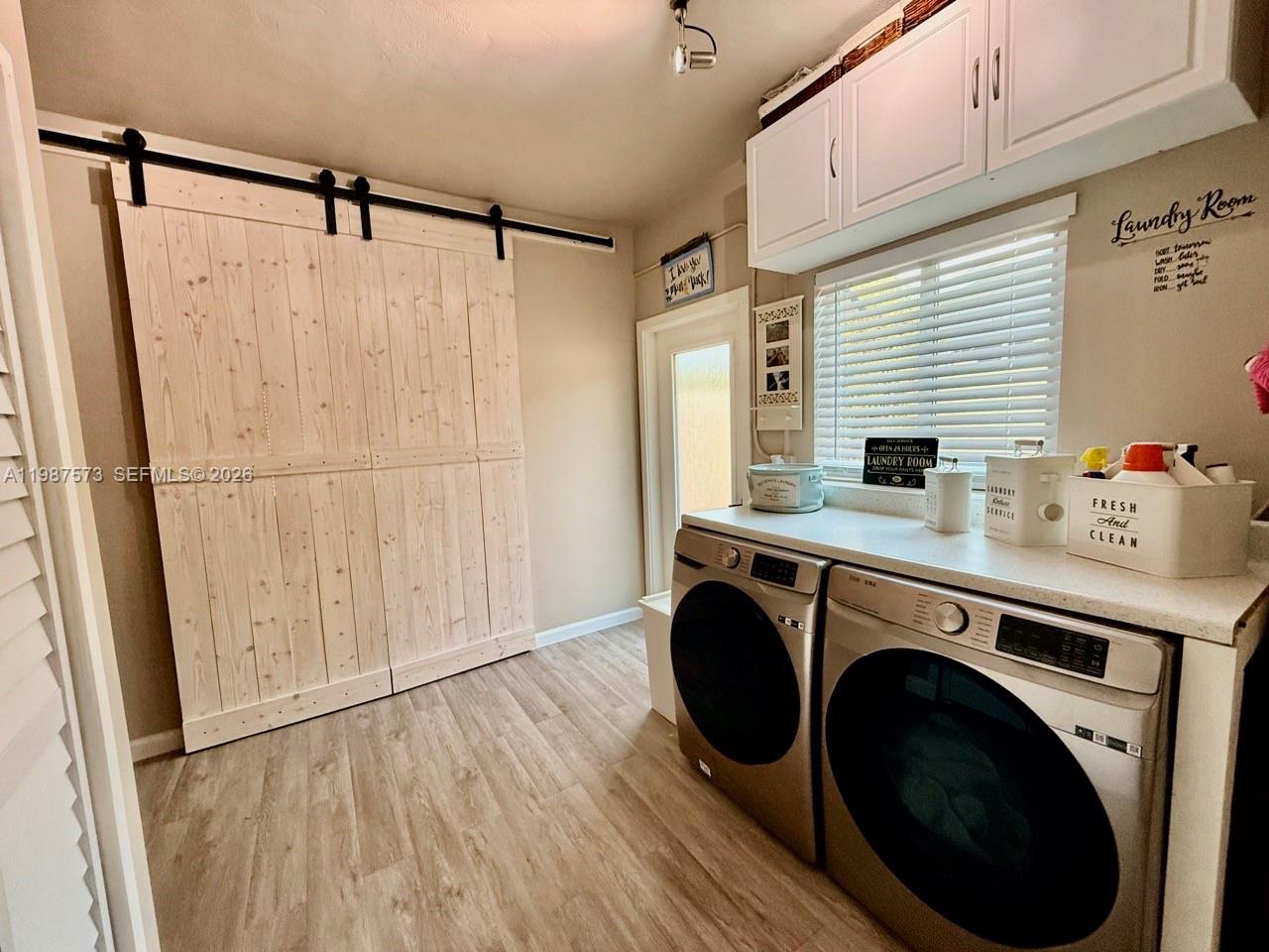 HOLLYWOOD HOMESITES HIGH - Residential