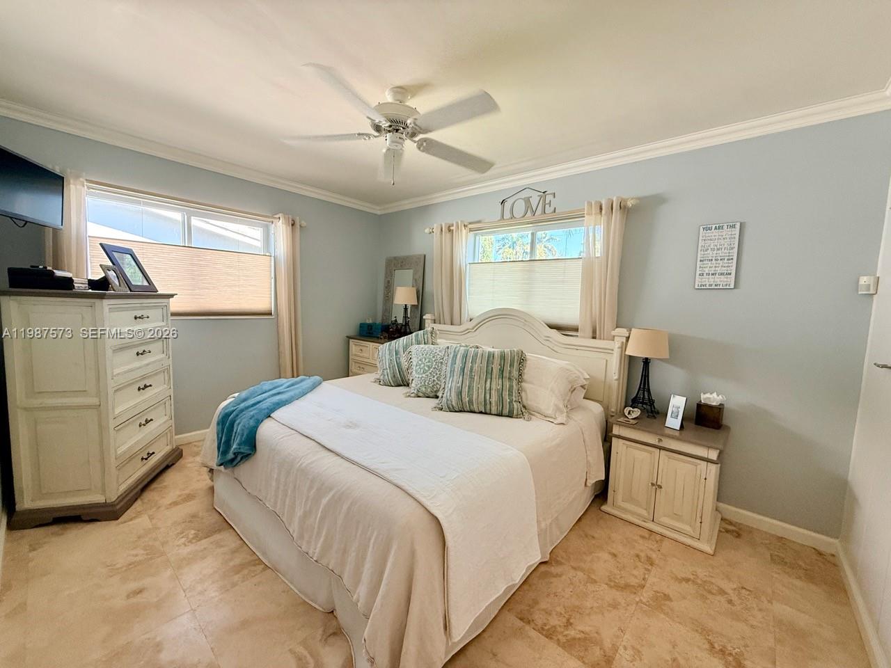 HOLLYWOOD HOMESITES HIGH - Residential