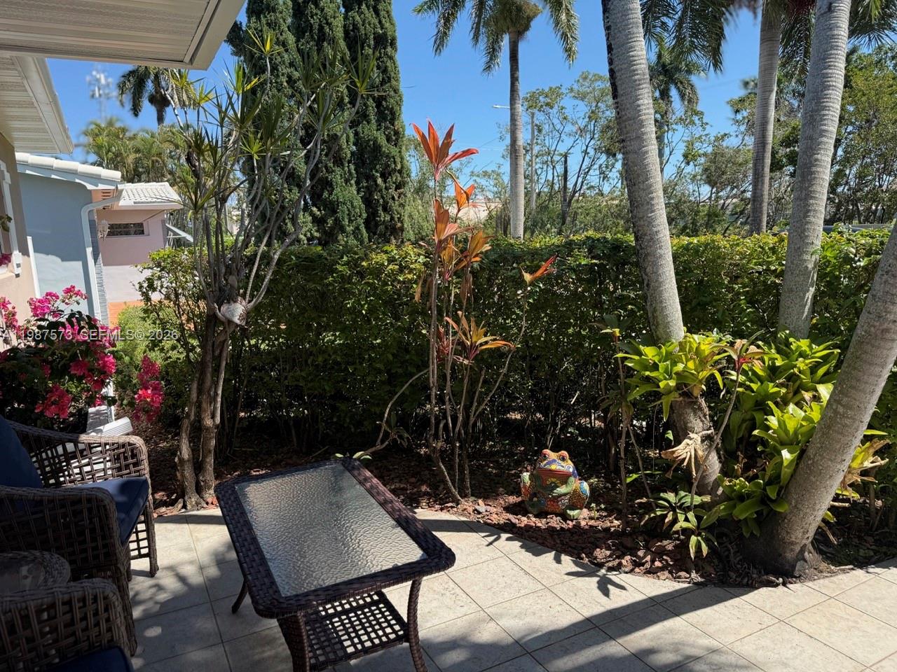 HOLLYWOOD HOMESITES HIGH - Residential