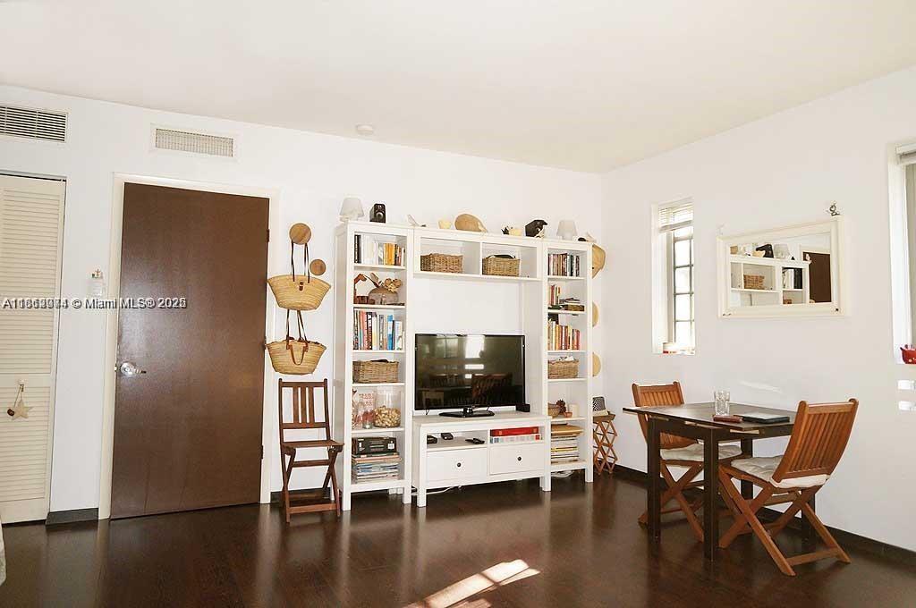 ARTECITY GOVERNOR CONDO - Residential Lease