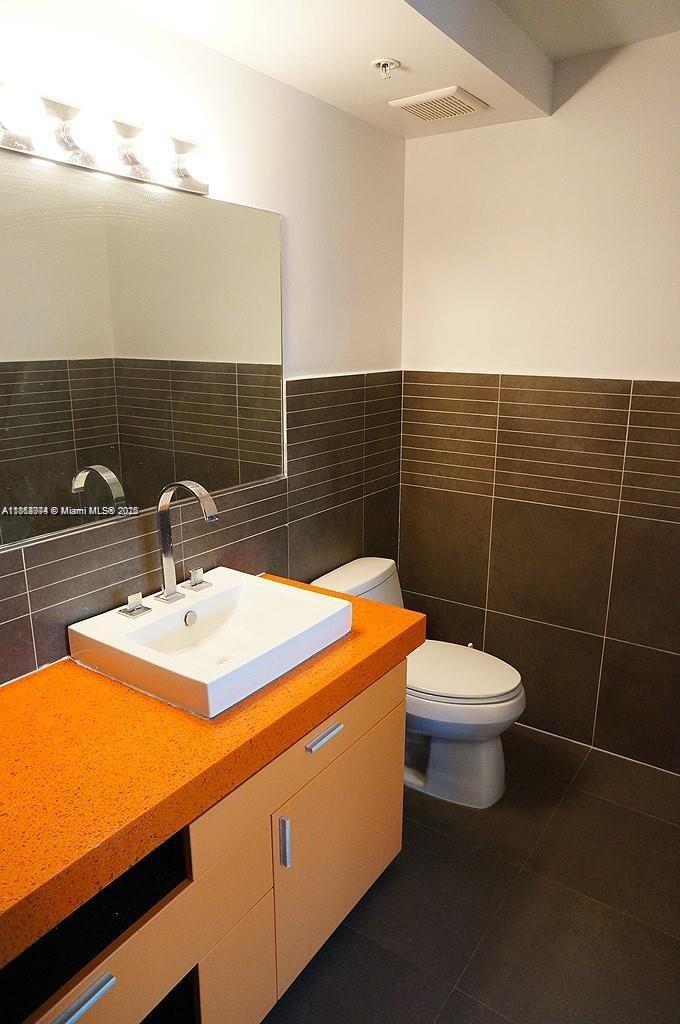 ARTECITY GOVERNOR CONDO - Residential Lease