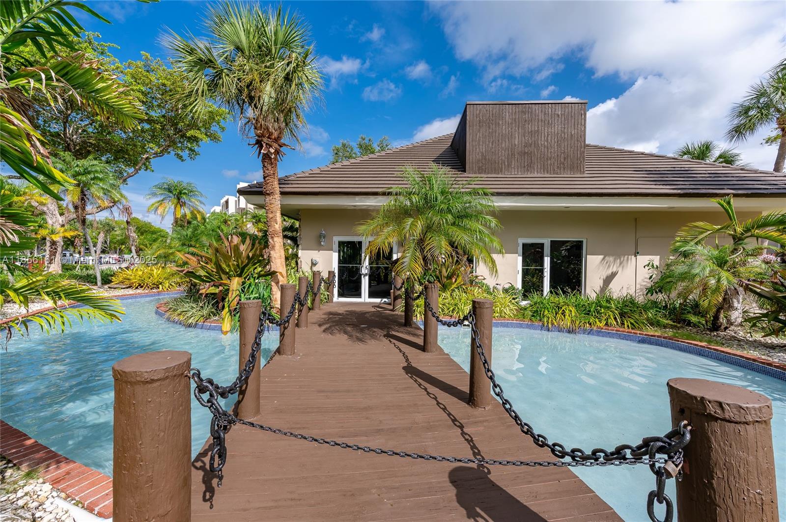 VILLAGE OF KINGS CREEK CO - Residential