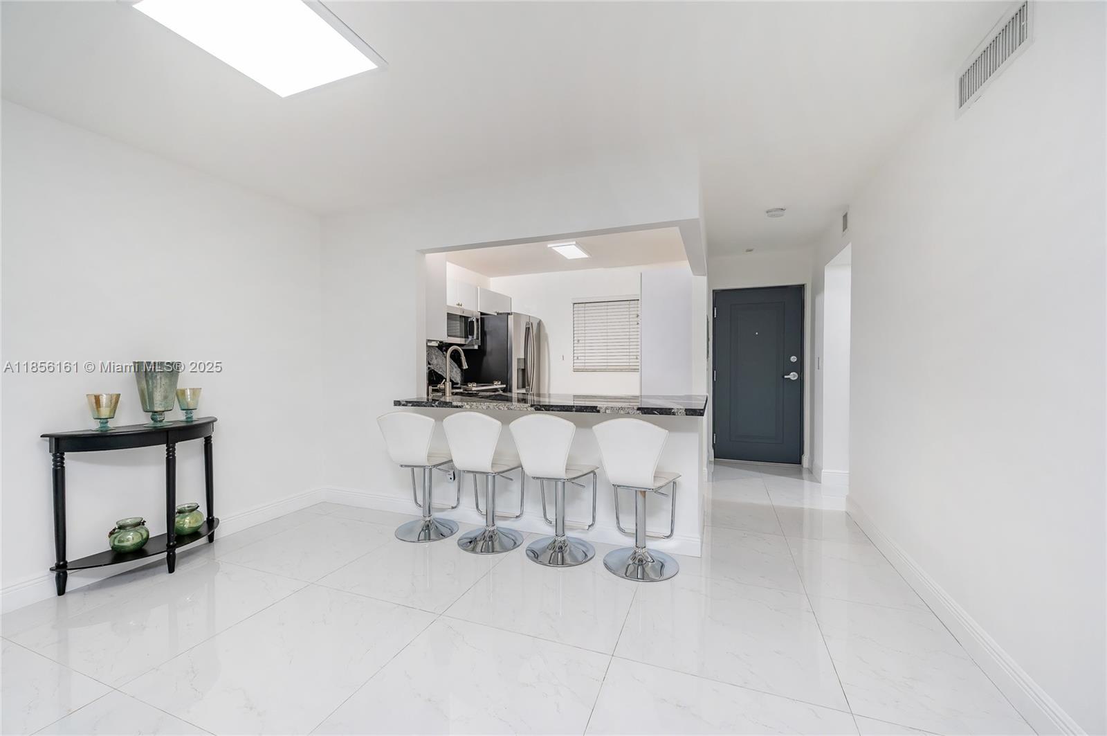 VILLAGE OF KINGS CREEK CO - Residential