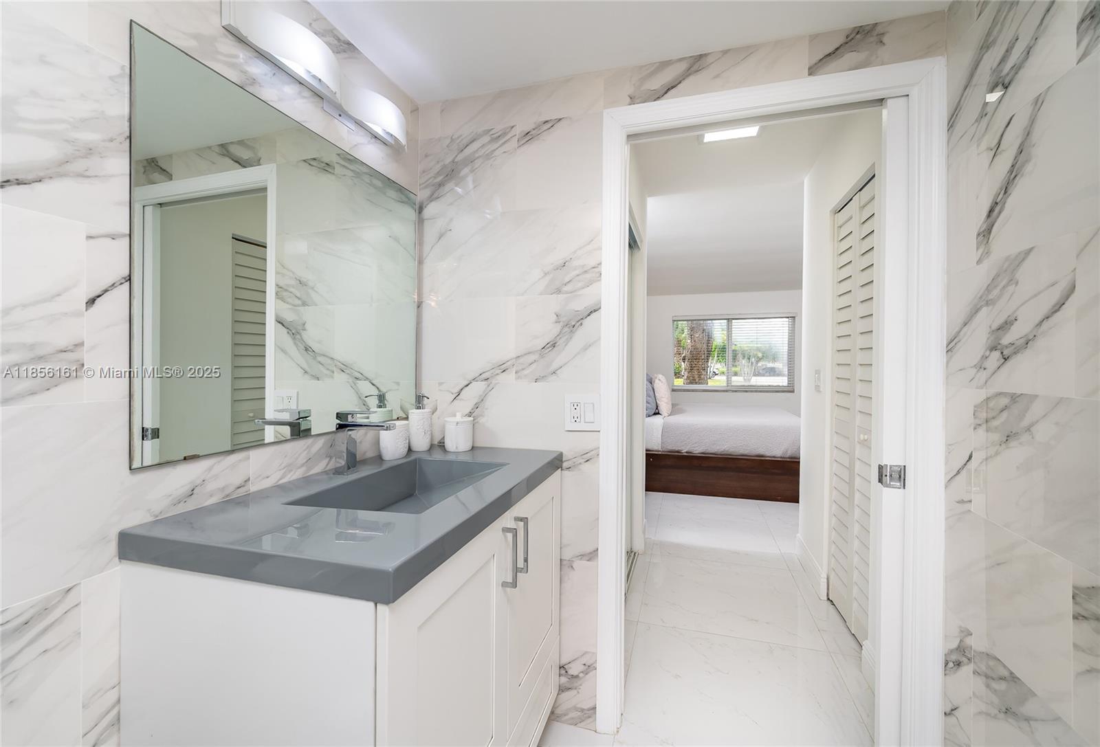 VILLAGE OF KINGS CREEK CO - Residential