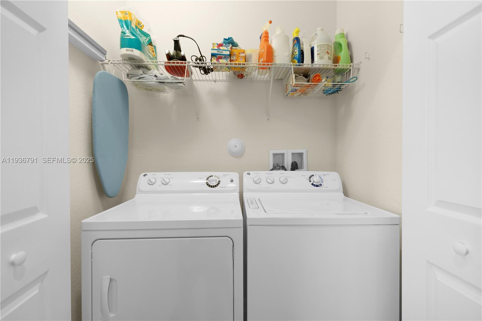 KENDALL COMMONS RESIDENTI - Residential