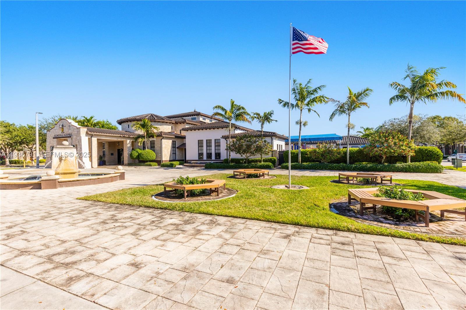 KENDALL COMMONS RESIDENTI - Residential