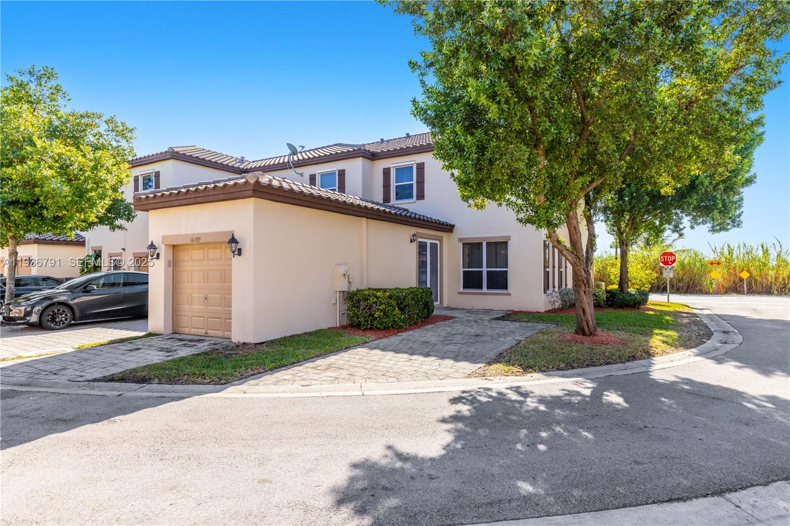 KENDALL COMMONS RESIDENTI - Residential