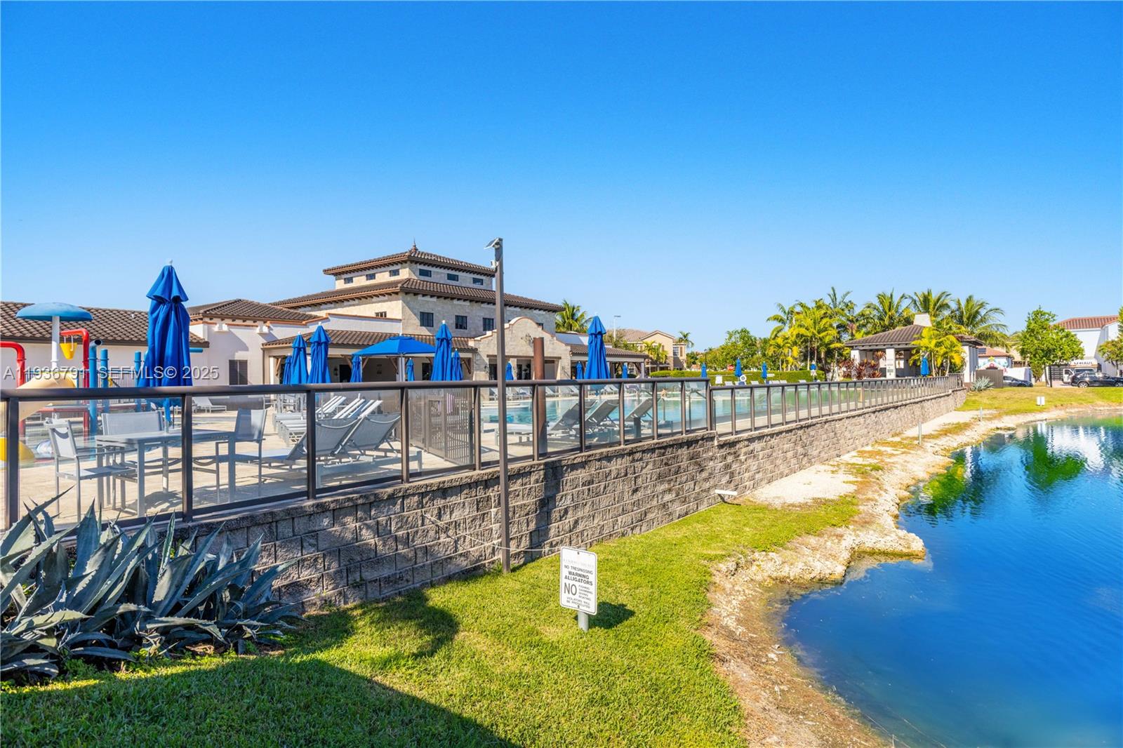 KENDALL COMMONS RESIDENTI - Residential