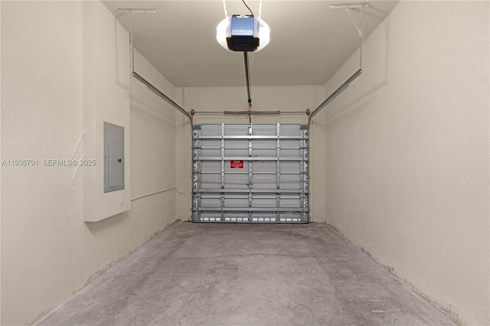 KENDALL COMMONS RESIDENTI - Residential