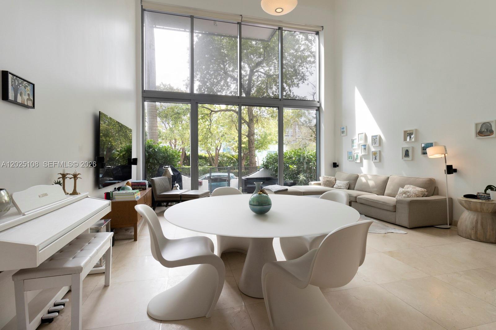 6000 Collins Ave 108
