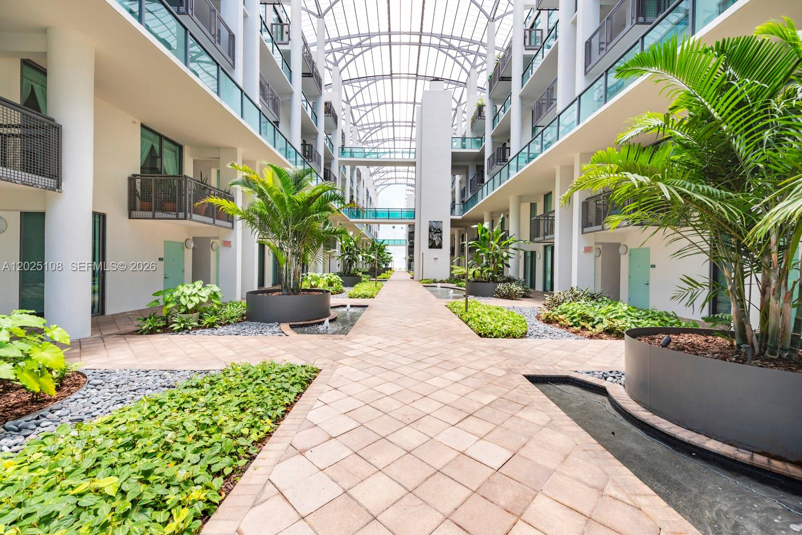 6000 Collins Ave 108