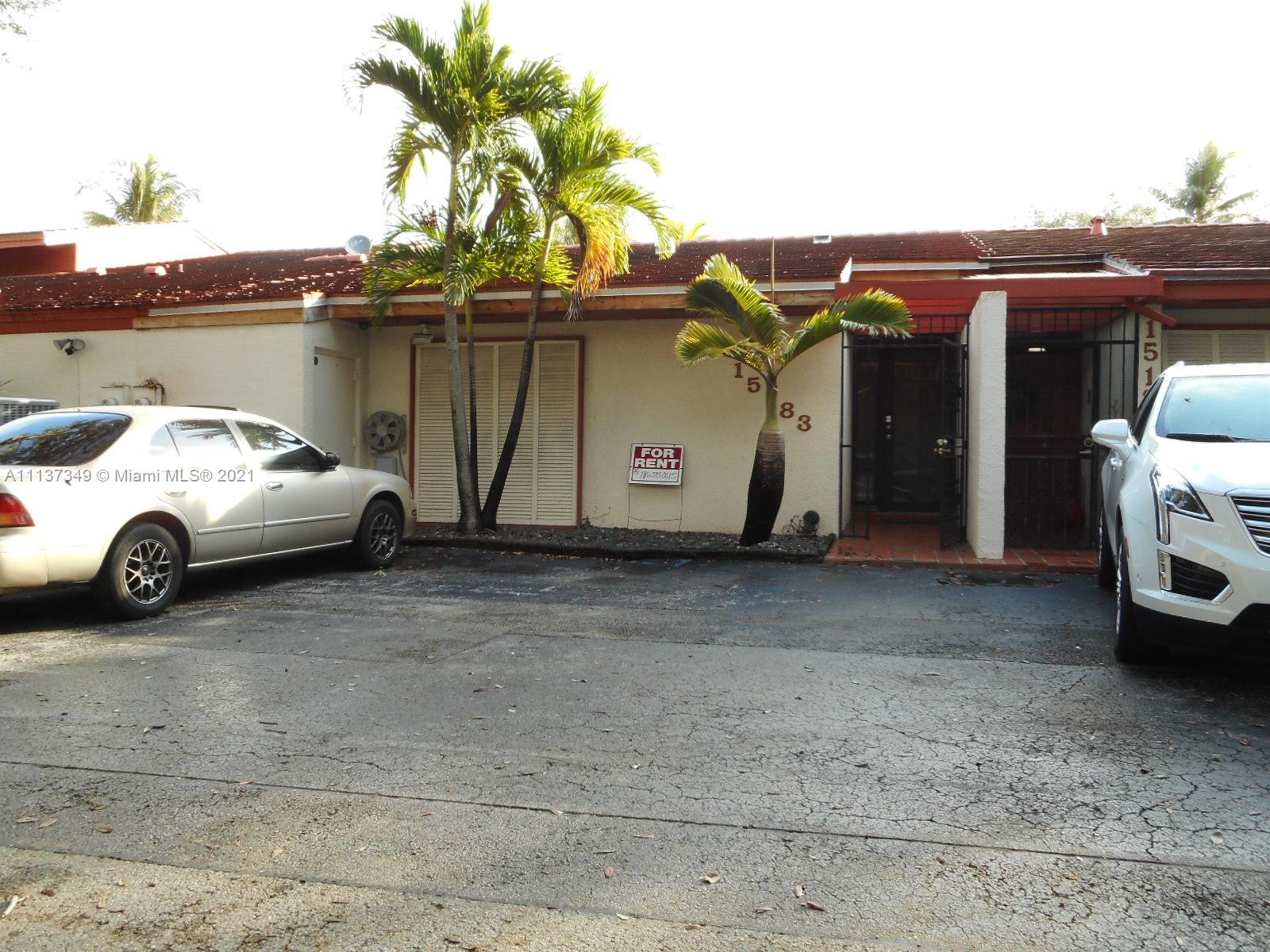 Spacious recently remodeled in neutral colors, 3 Bed/ 2 Ba lake front one story villa in the heart of Miami Lakes, large cover terrace. Three spaces parking in front of your unit. Walking distance to restaurants, stores and excellent schools.