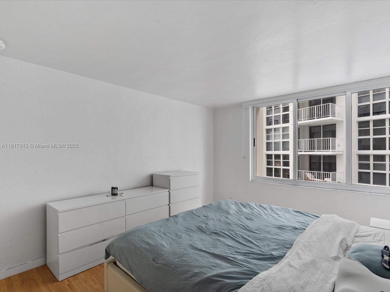 MIRADOR 1200 CONDO - Residential