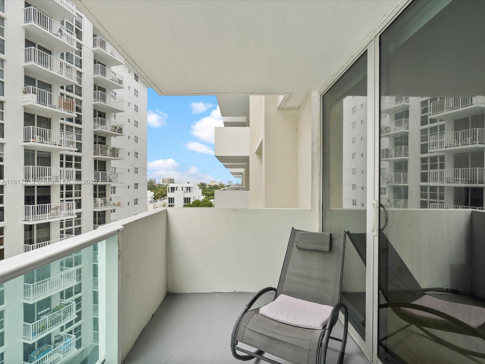 MIRADOR 1200 CONDO - Residential