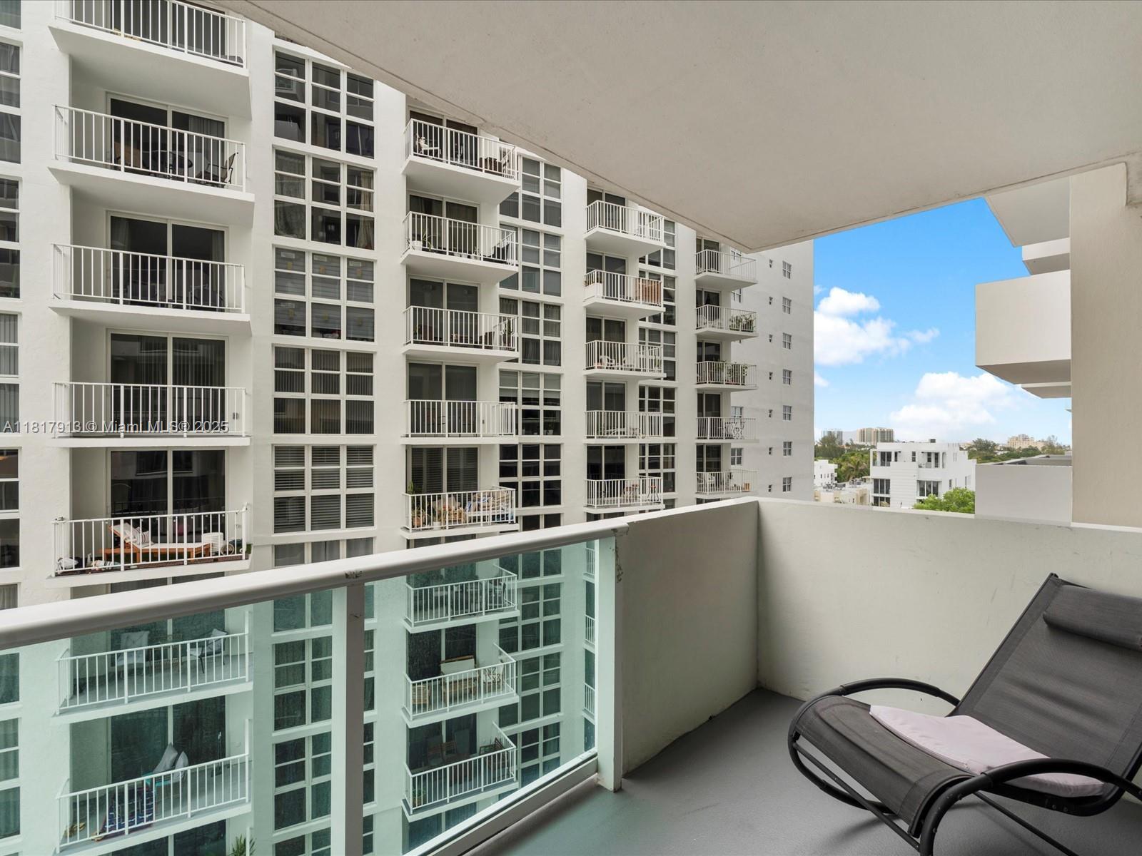 MIRADOR 1200 CONDO - Residential