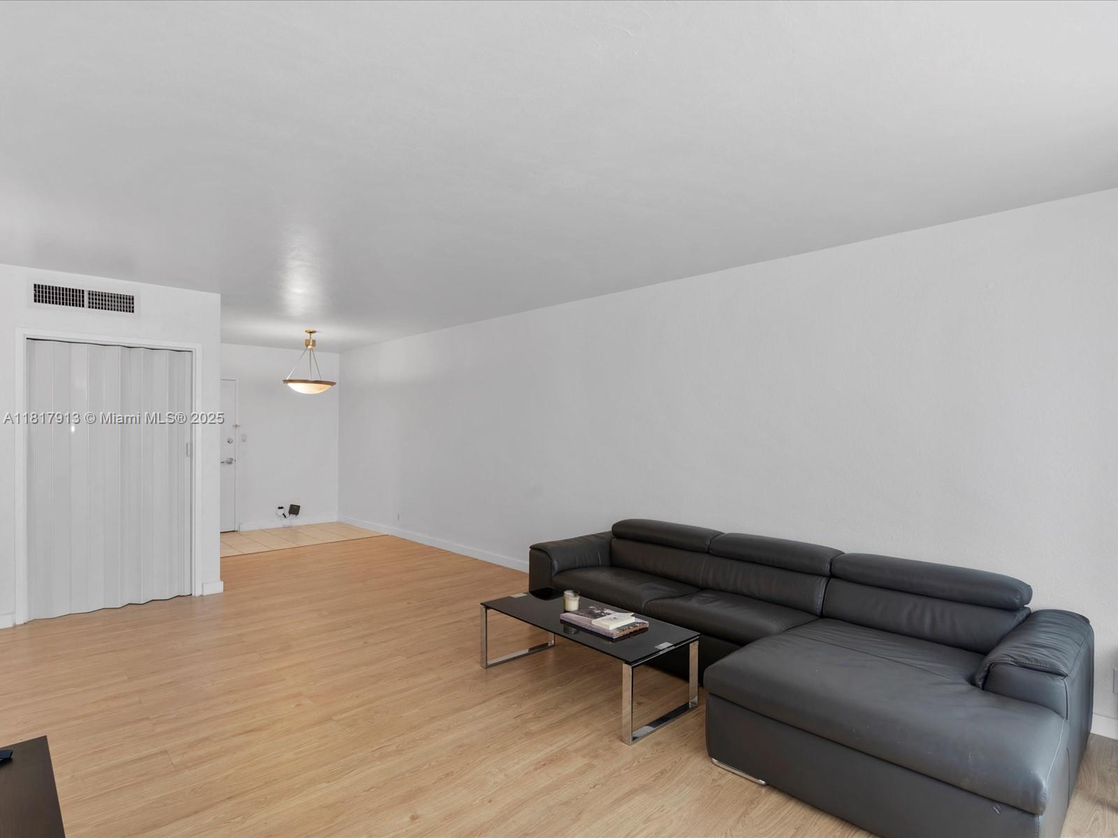 MIRADOR 1200 CONDO - Residential