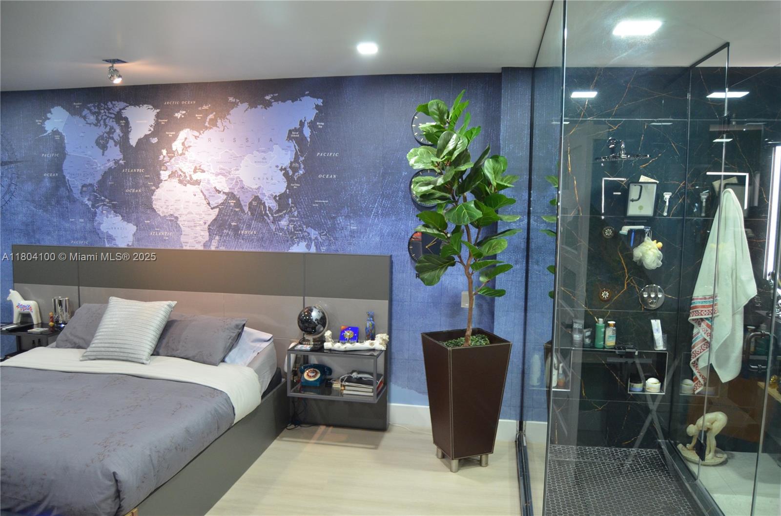 COSTA DEL SOL CONDO P - Residential