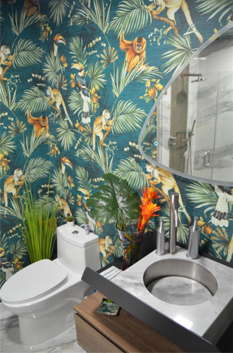 COSTA DEL SOL CONDO P - Residential