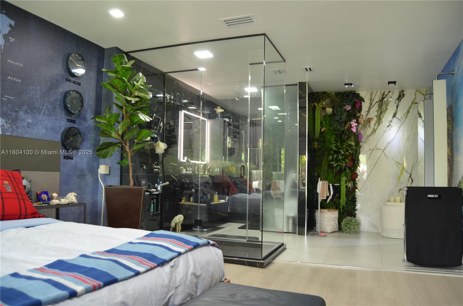 COSTA DEL SOL CONDO P - Residential