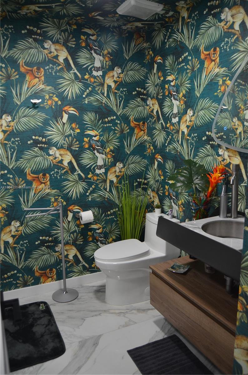 COSTA DEL SOL CONDO P - Residential