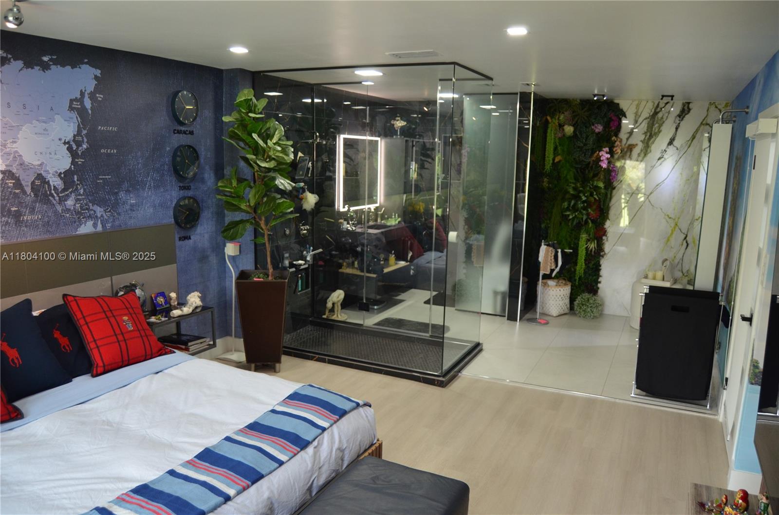 COSTA DEL SOL CONDO P - Residential