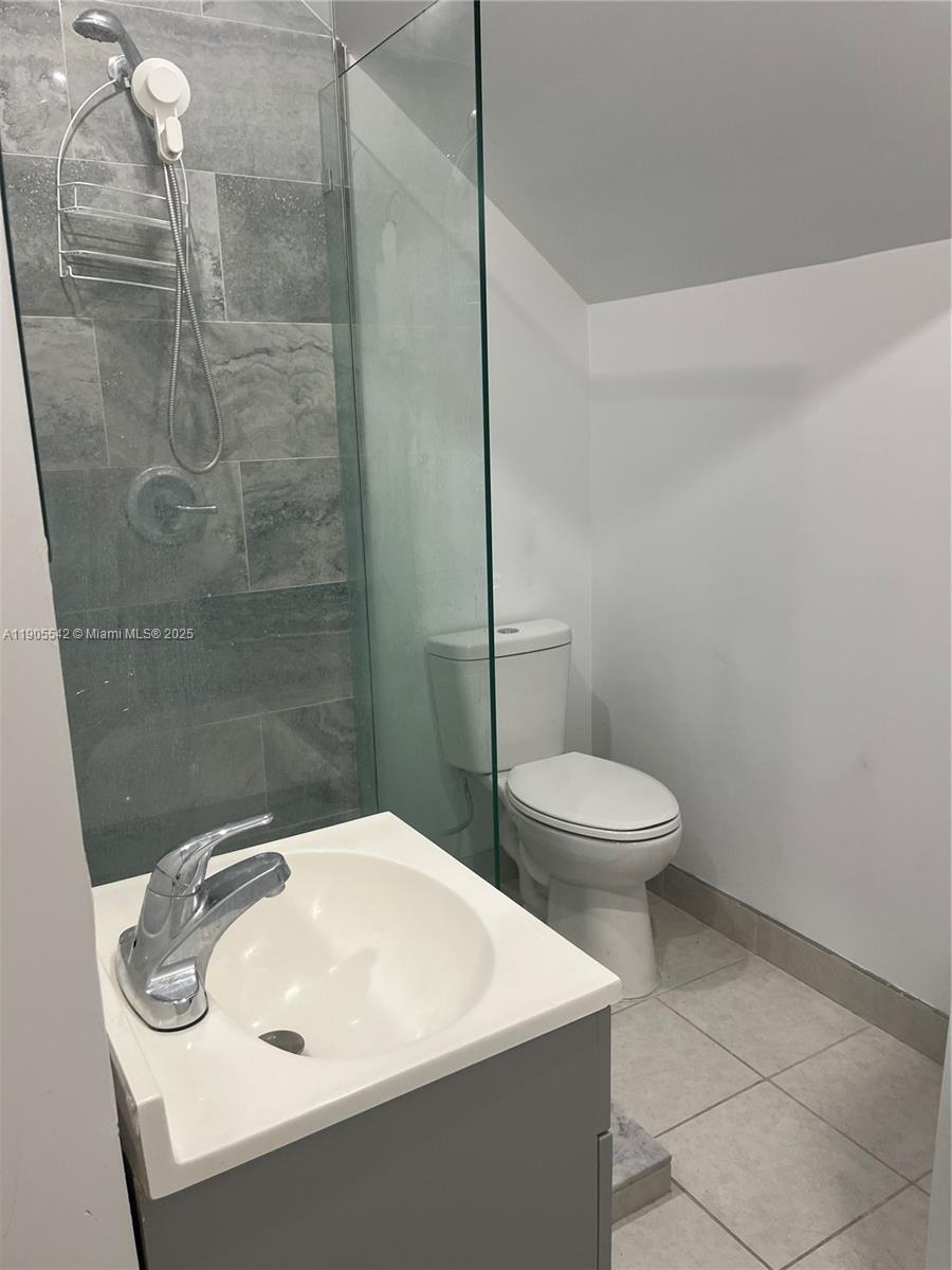 LANDMARK AT DORAL - Residential Lease