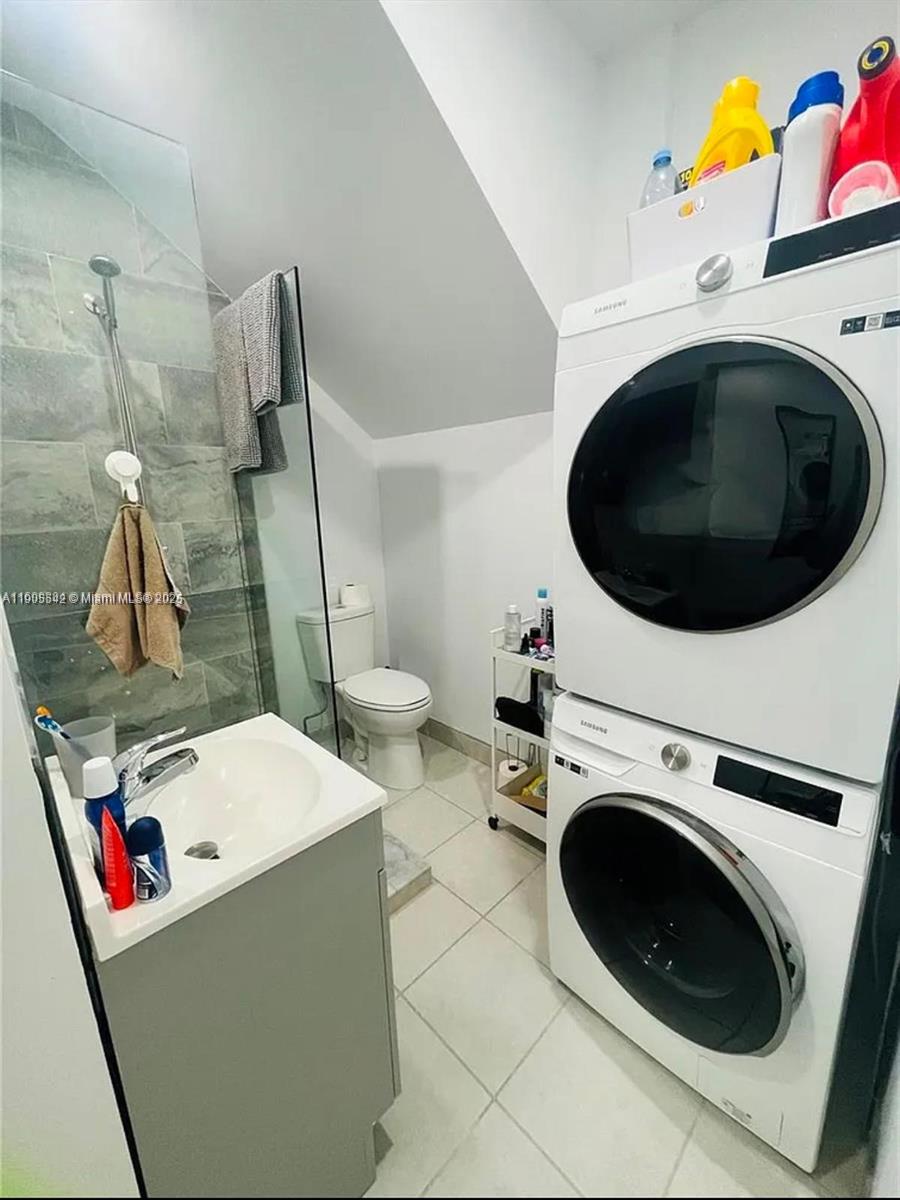 LANDMARK AT DORAL - Residential Lease