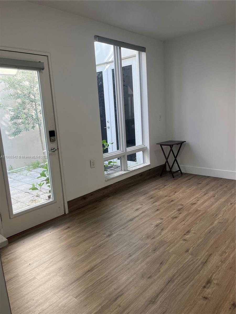 LANDMARK AT DORAL - Residential Lease