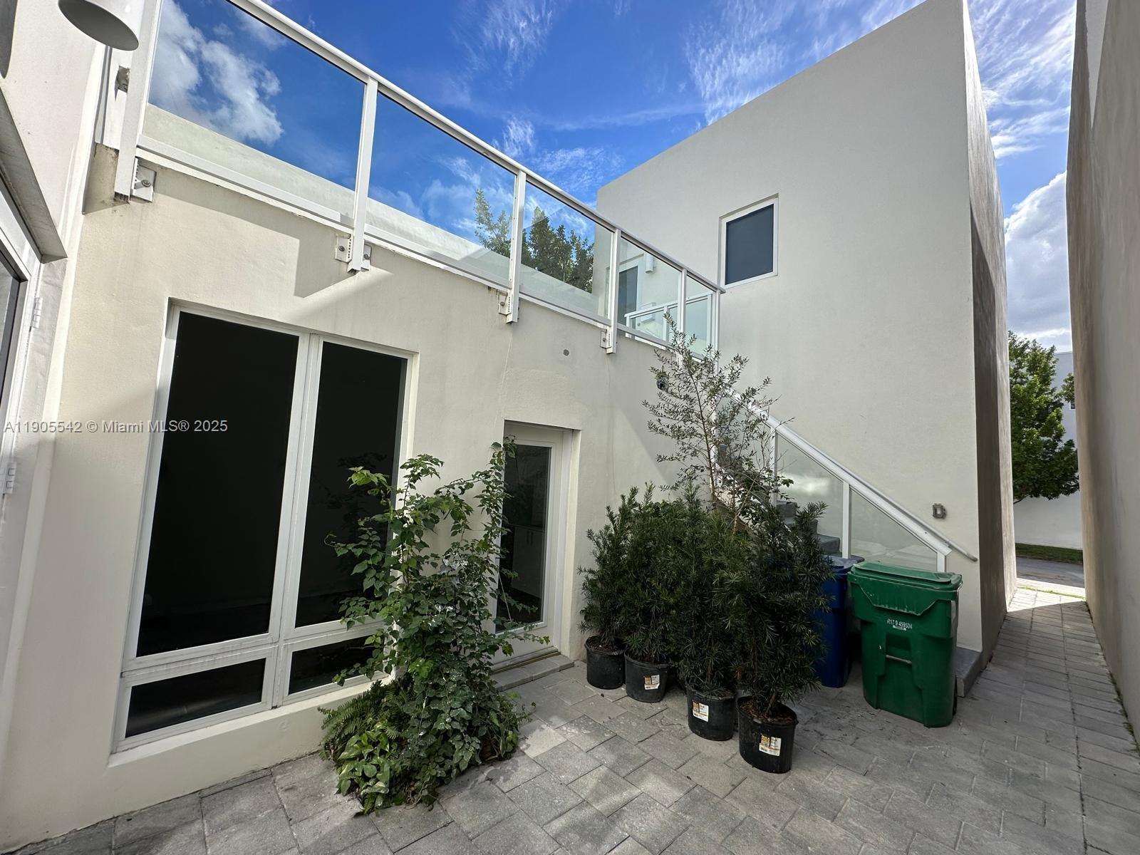 LANDMARK AT DORAL - Residential Lease