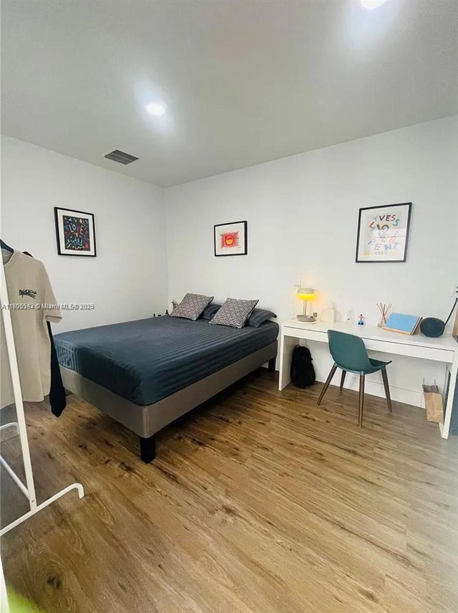 LANDMARK AT DORAL - Residential Lease