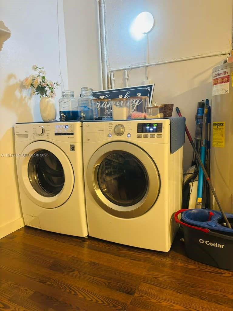 LAGUNA POINTE AT CALIF CL - Residential