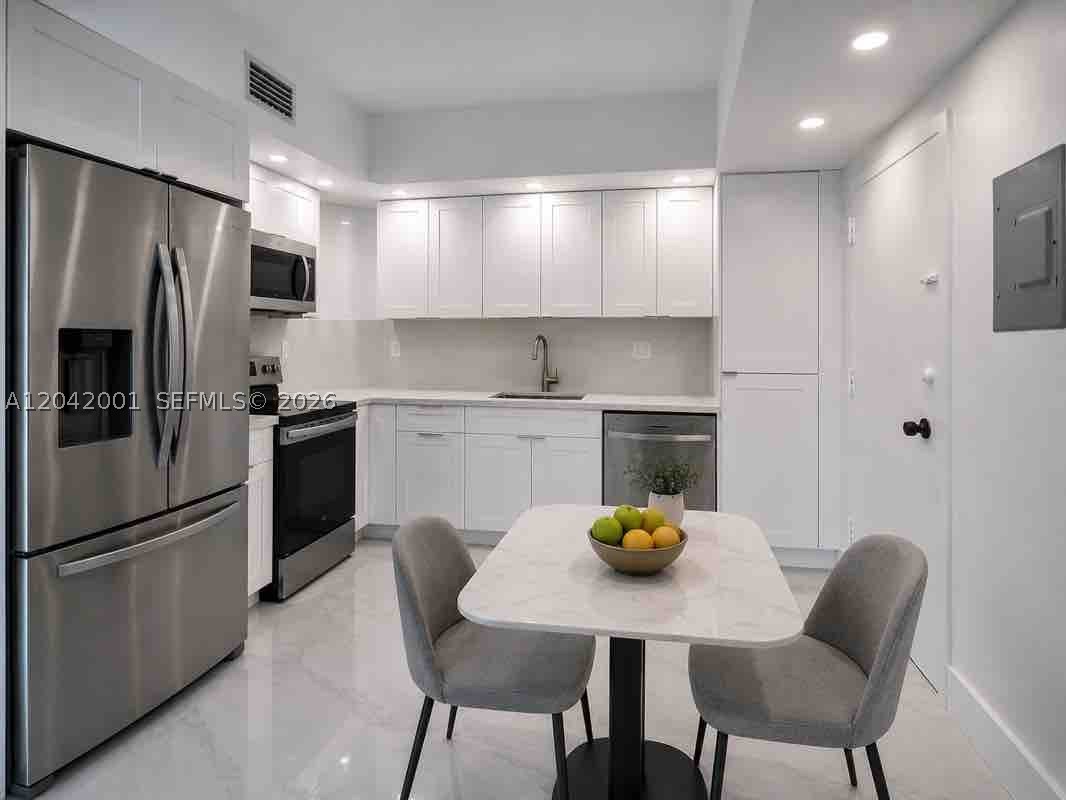 500 Bayview Dr 232