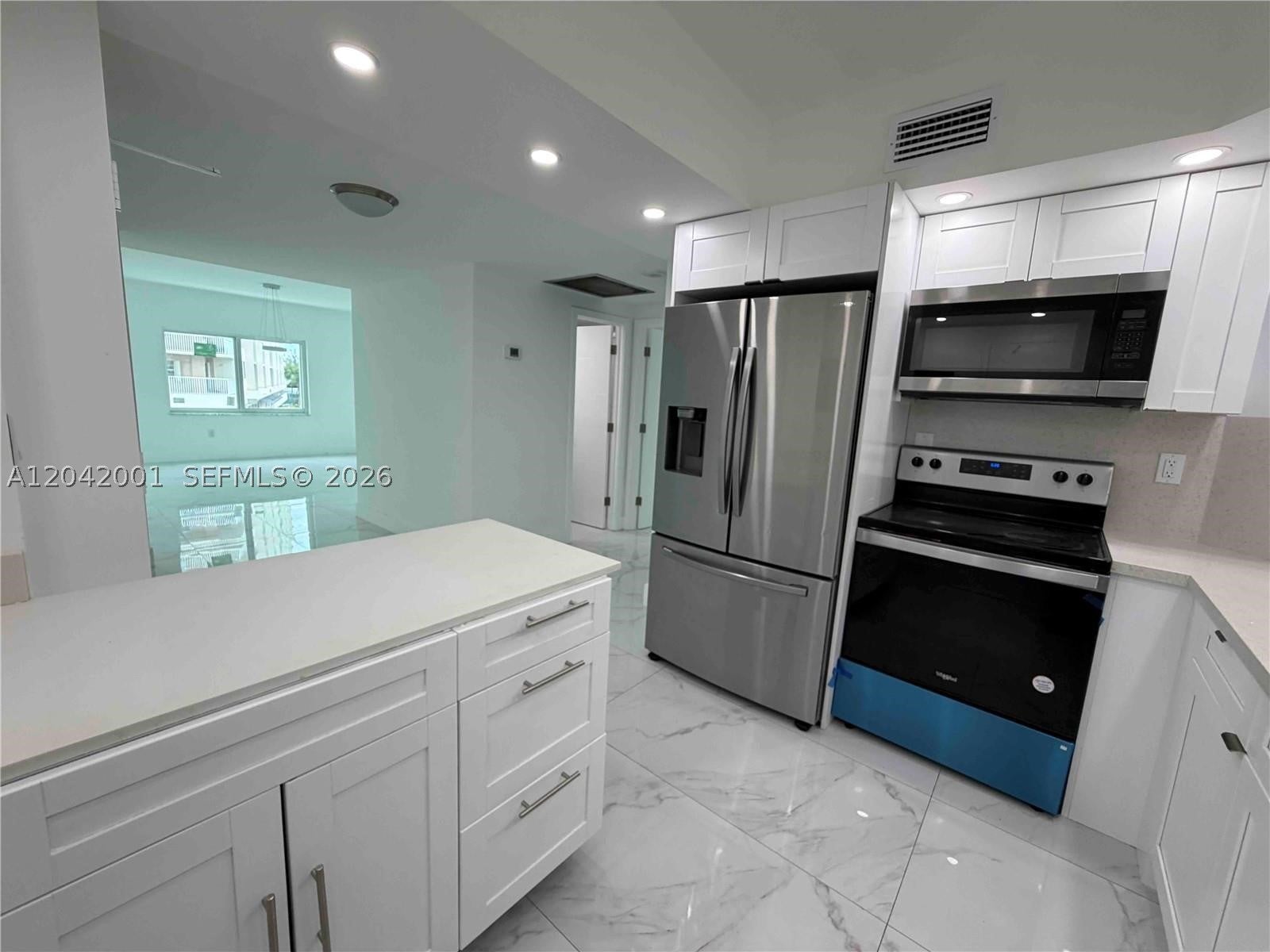 500 Bayview Dr 232, Sunny Isles Beach FL 33160