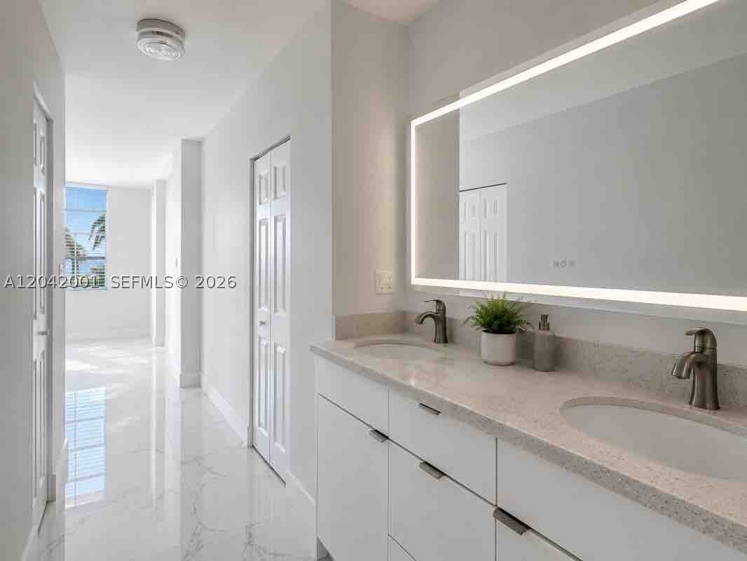 500 Bayview Dr 232