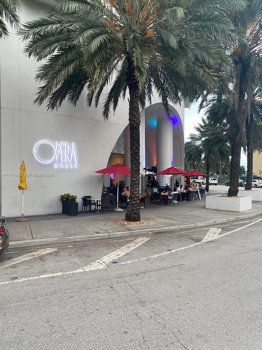 1750 N Bayshore Dr 2905