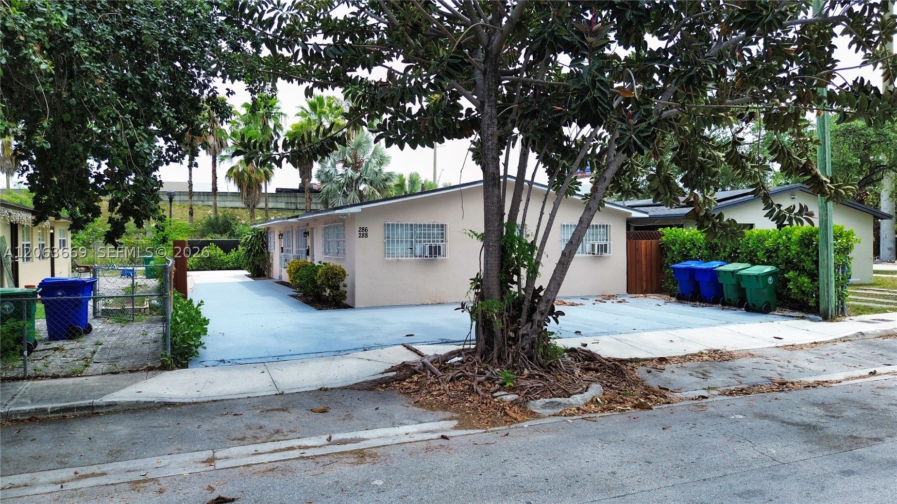 286 NW 39th St 288