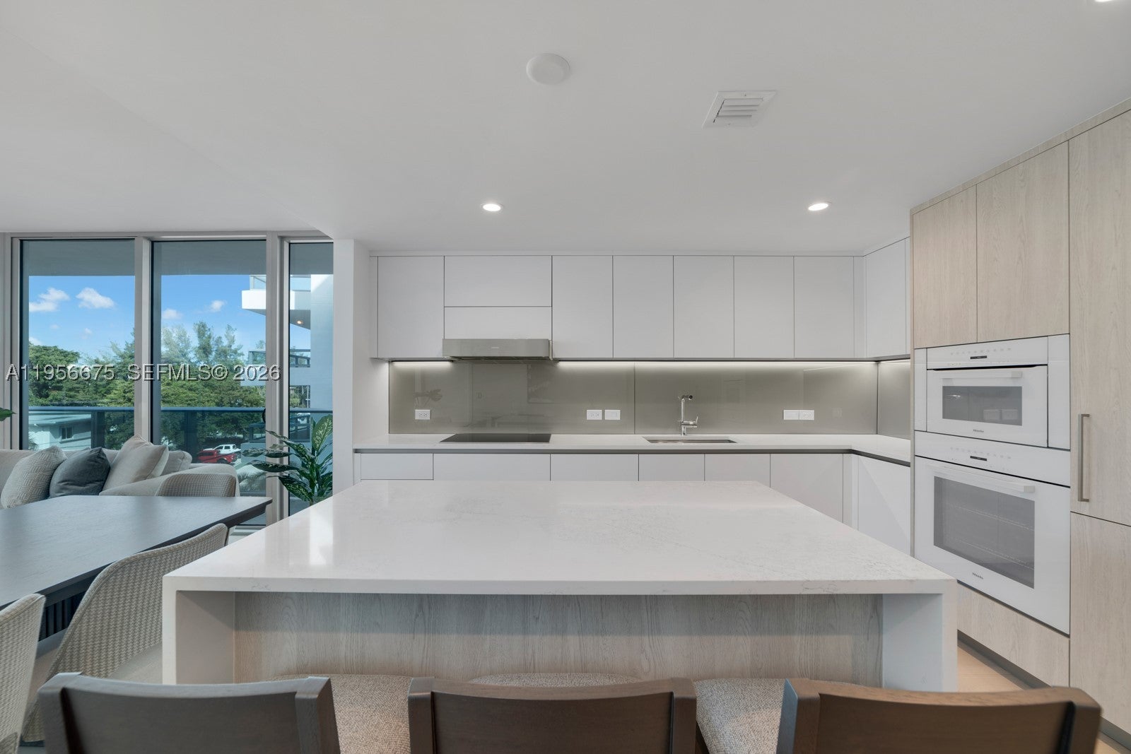 9221 E Bay Harbor Drive 412