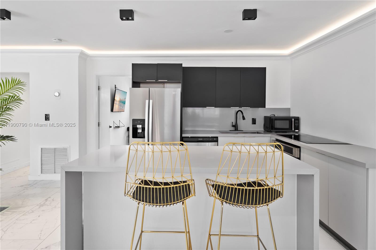 BUENA VISTA HEIGHTS EXTEN - Residential Lease