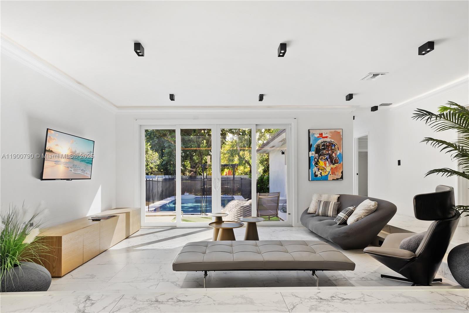 BUENA VISTA HEIGHTS EXTEN - Residential Lease