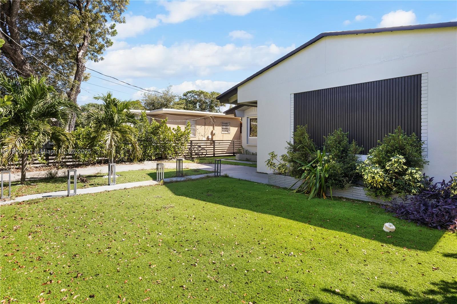 BUENA VISTA HEIGHTS EXTEN - Residential Lease