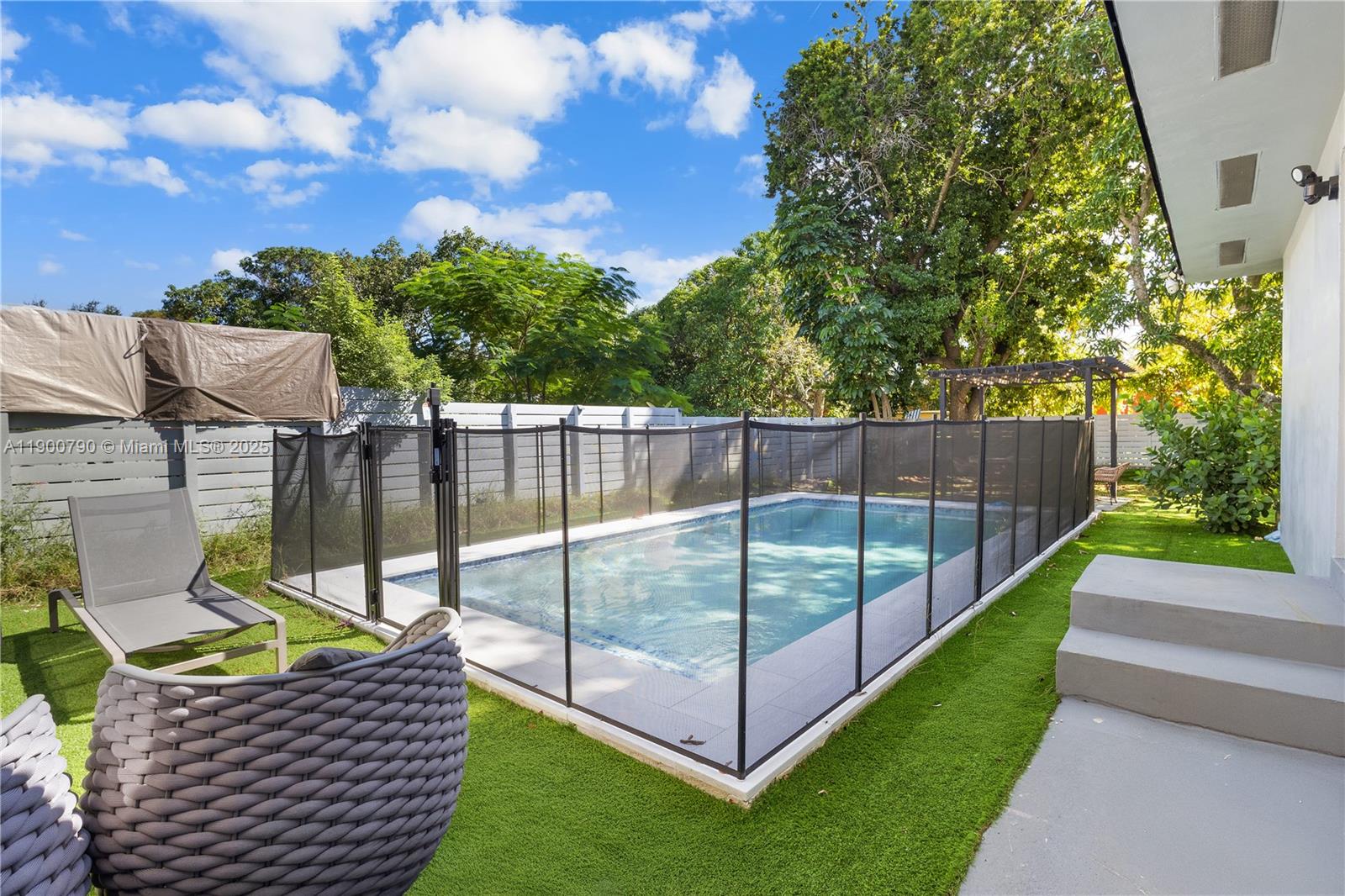 BUENA VISTA HEIGHTS EXTEN - Residential Lease