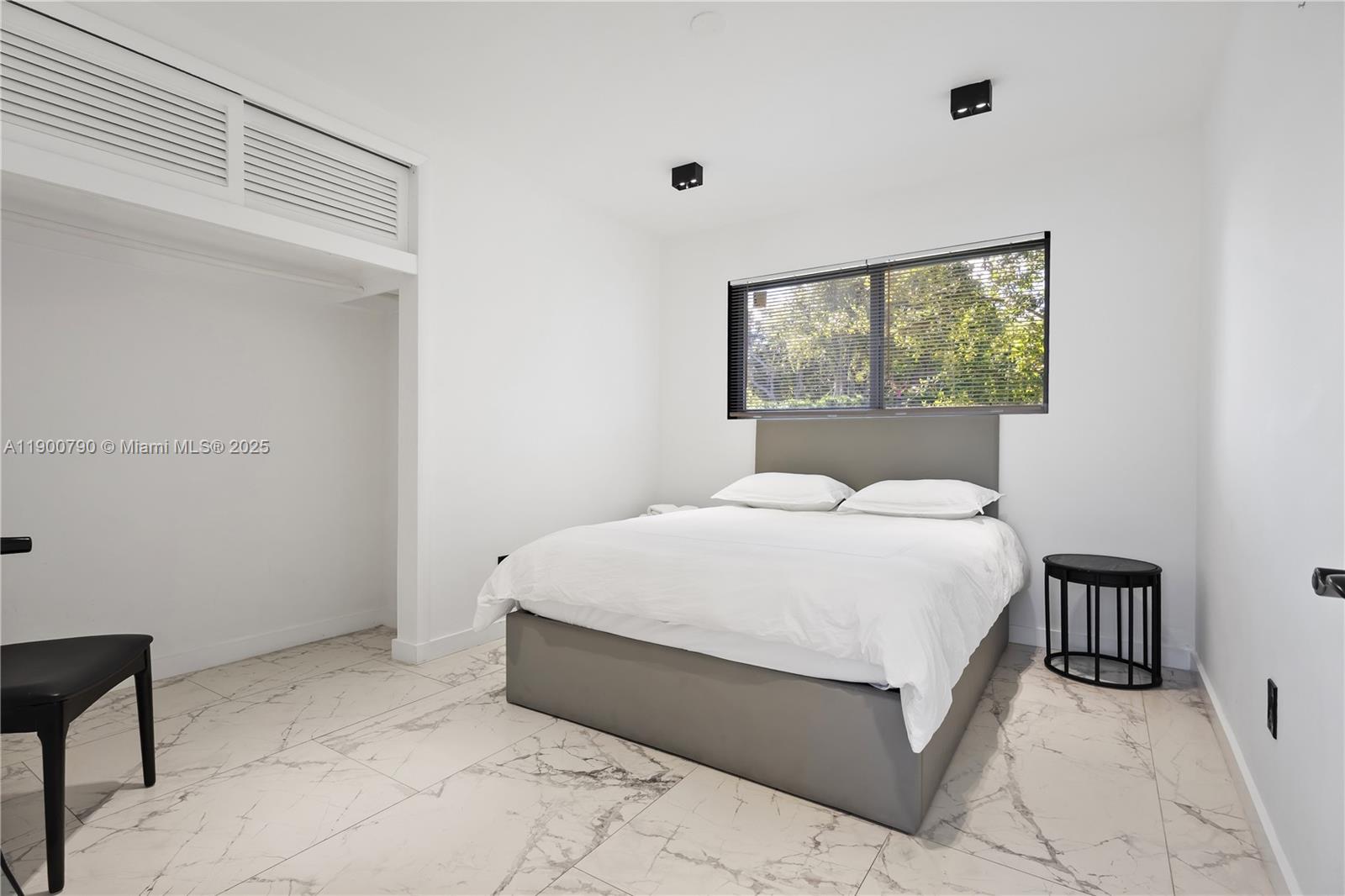 BUENA VISTA HEIGHTS EXTEN - Residential Lease