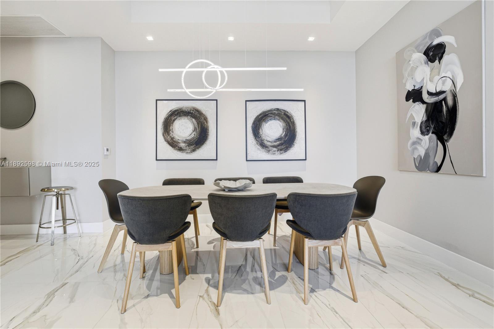 TDR TOWER I CONDO - Residential