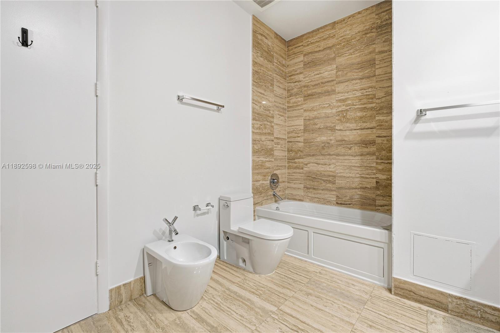 TDR TOWER I CONDO - Residential